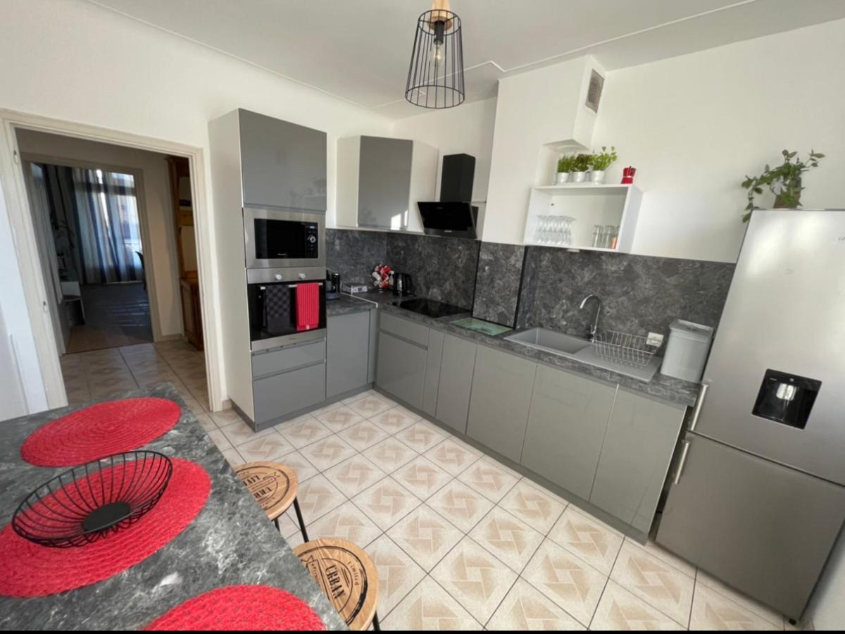 Tres Grand Appartement A 10 Min A Pied Du Centre Καστρ Εξωτερικό φωτογραφία
