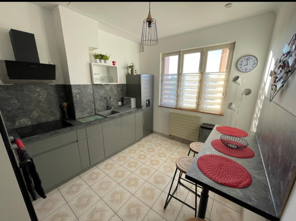 Tres Grand Appartement A 10 Min A Pied Du Centre Καστρ Εξωτερικό φωτογραφία